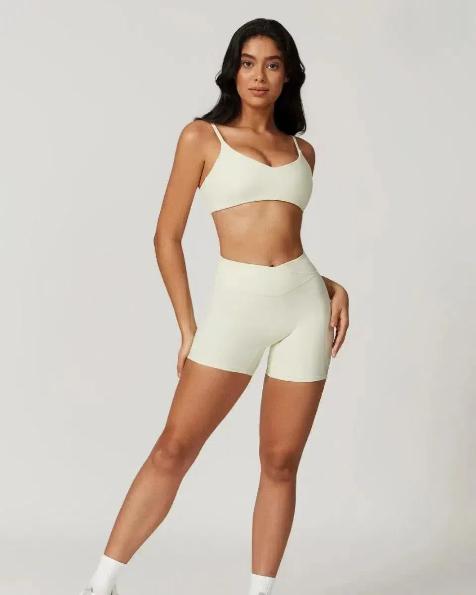 Idalia – V-waist design – Sports bra & shorts set-15133712089461-Nancy & Mae Savannah
