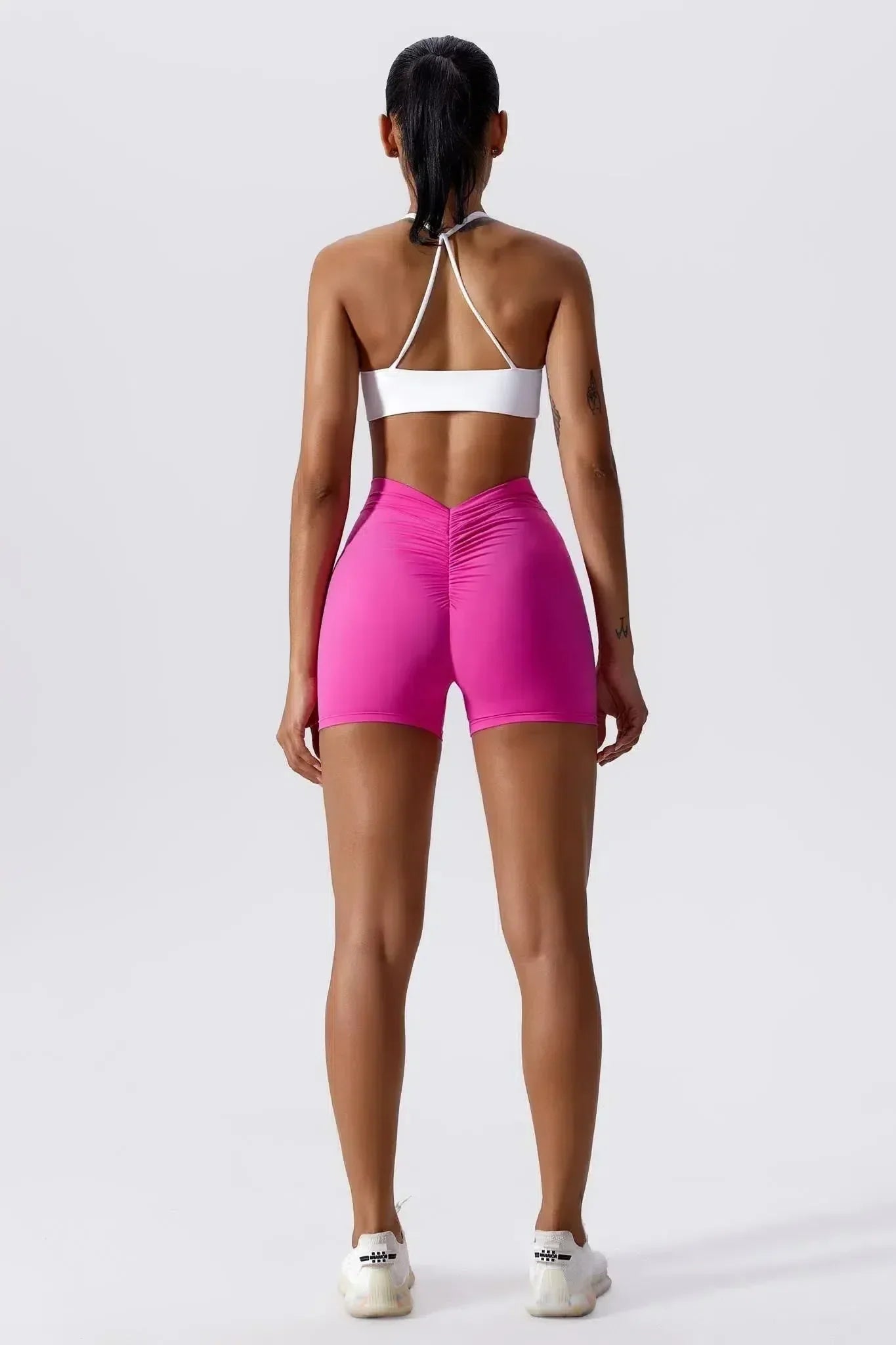 Leira – V-shaped waistband – Activewear shorts-15134052614517-Nancy & Mae Savannah