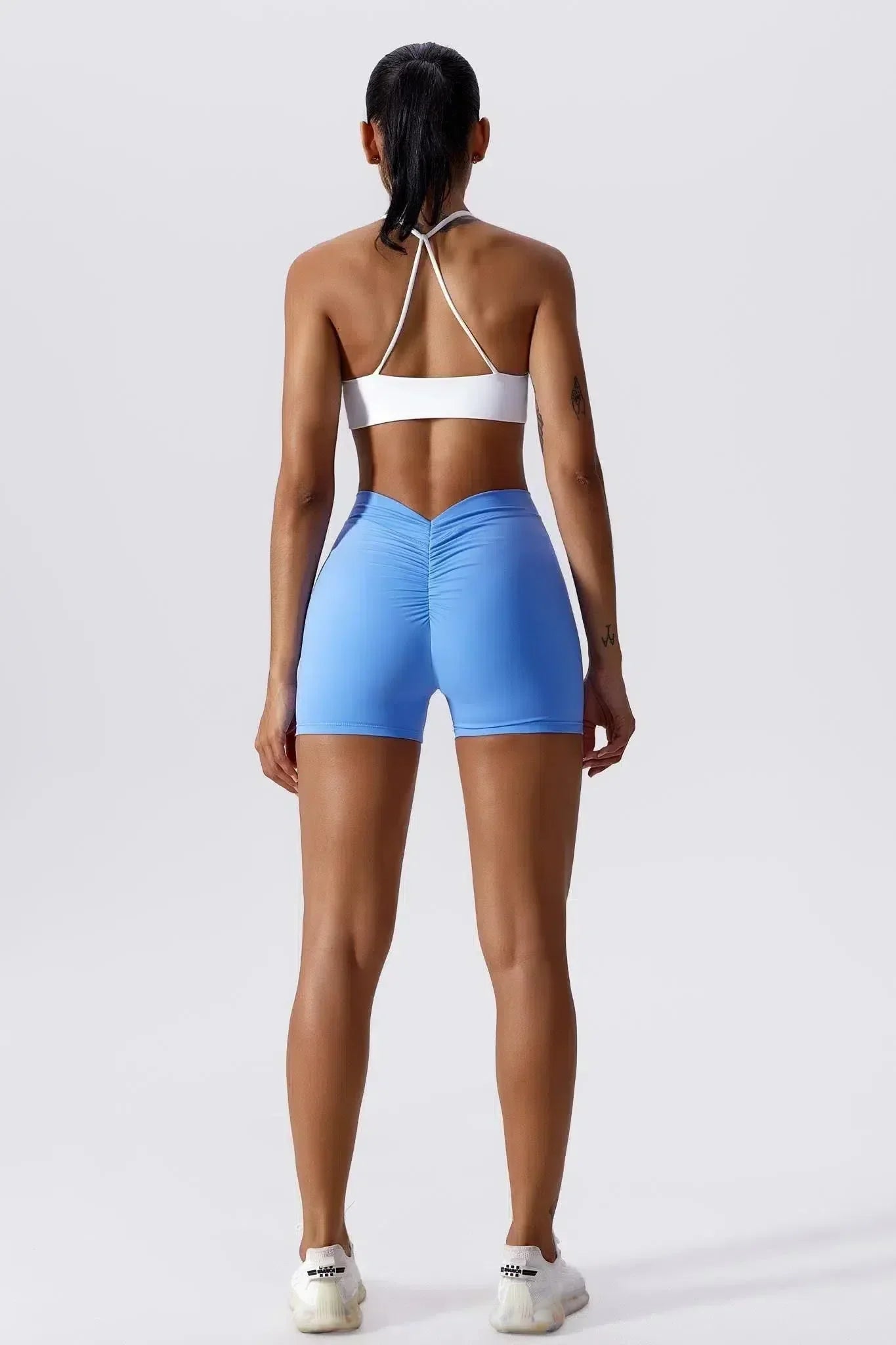 Leira – V-shaped waistband – Activewear shorts-15134052614517-Nancy & Mae Savannah