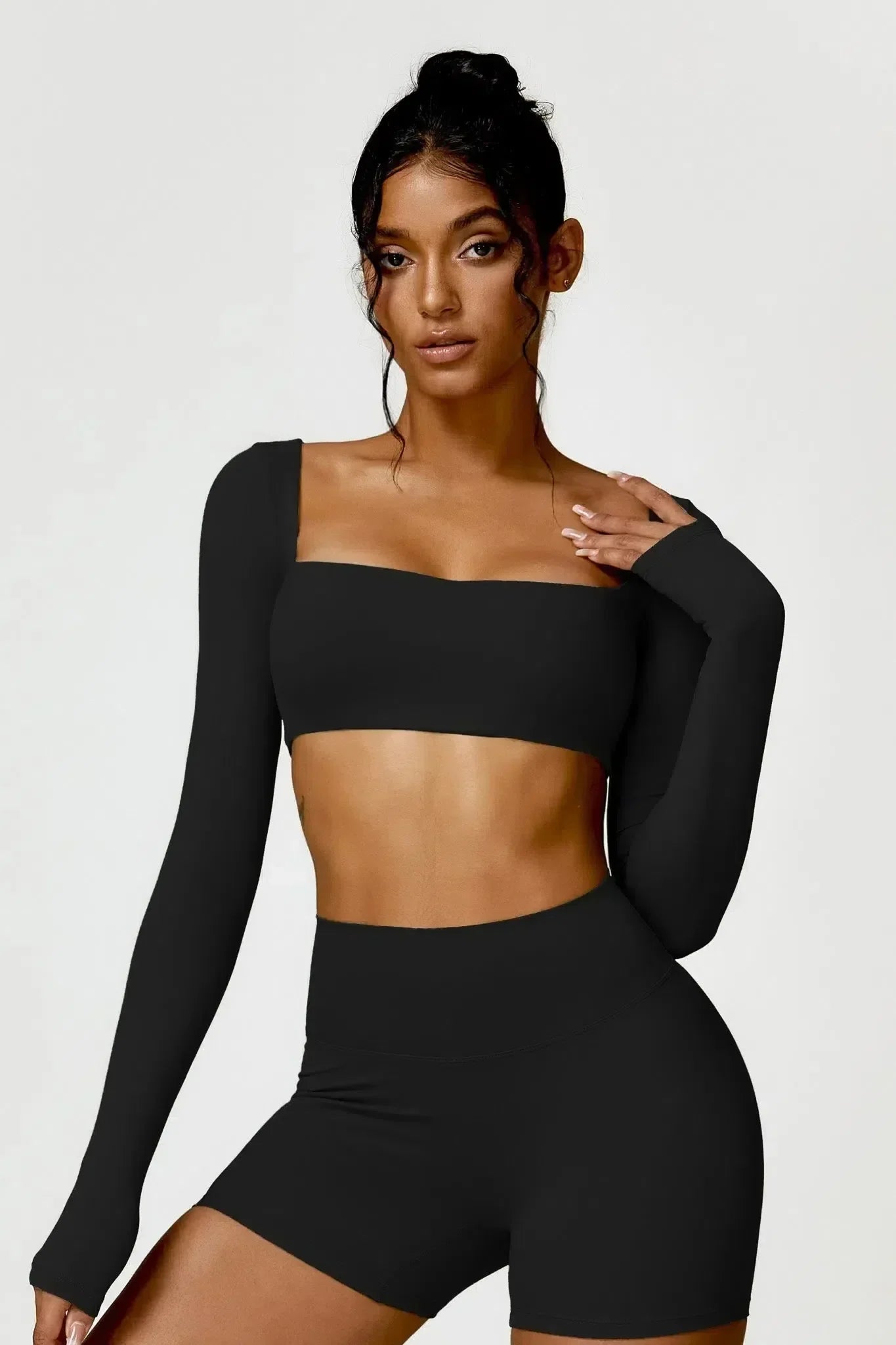Niamh – U-neckline – Long-sleeve fitness crop top-15134027088245-Nancy & Mae Savannah